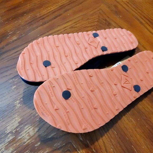 Flip Flops - Picture 3 of 5